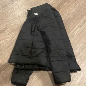 Women’s North face fall coat.
